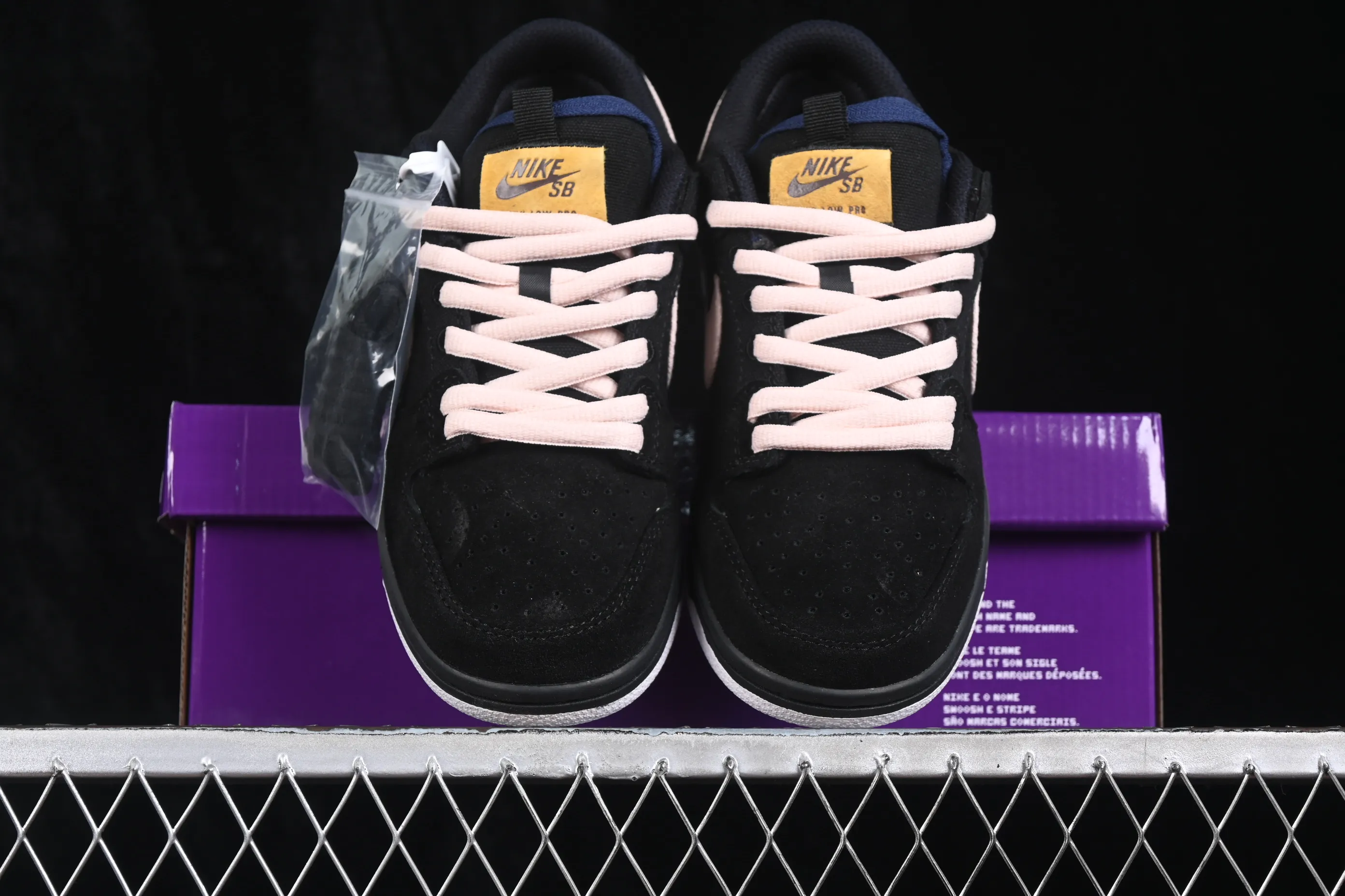 All categories Nk SB Dunk series Nk SB Dunk Low low-top sneakers Nike SB Dunk Low canvas splicing SB low-top casual sneakers DX6775-400